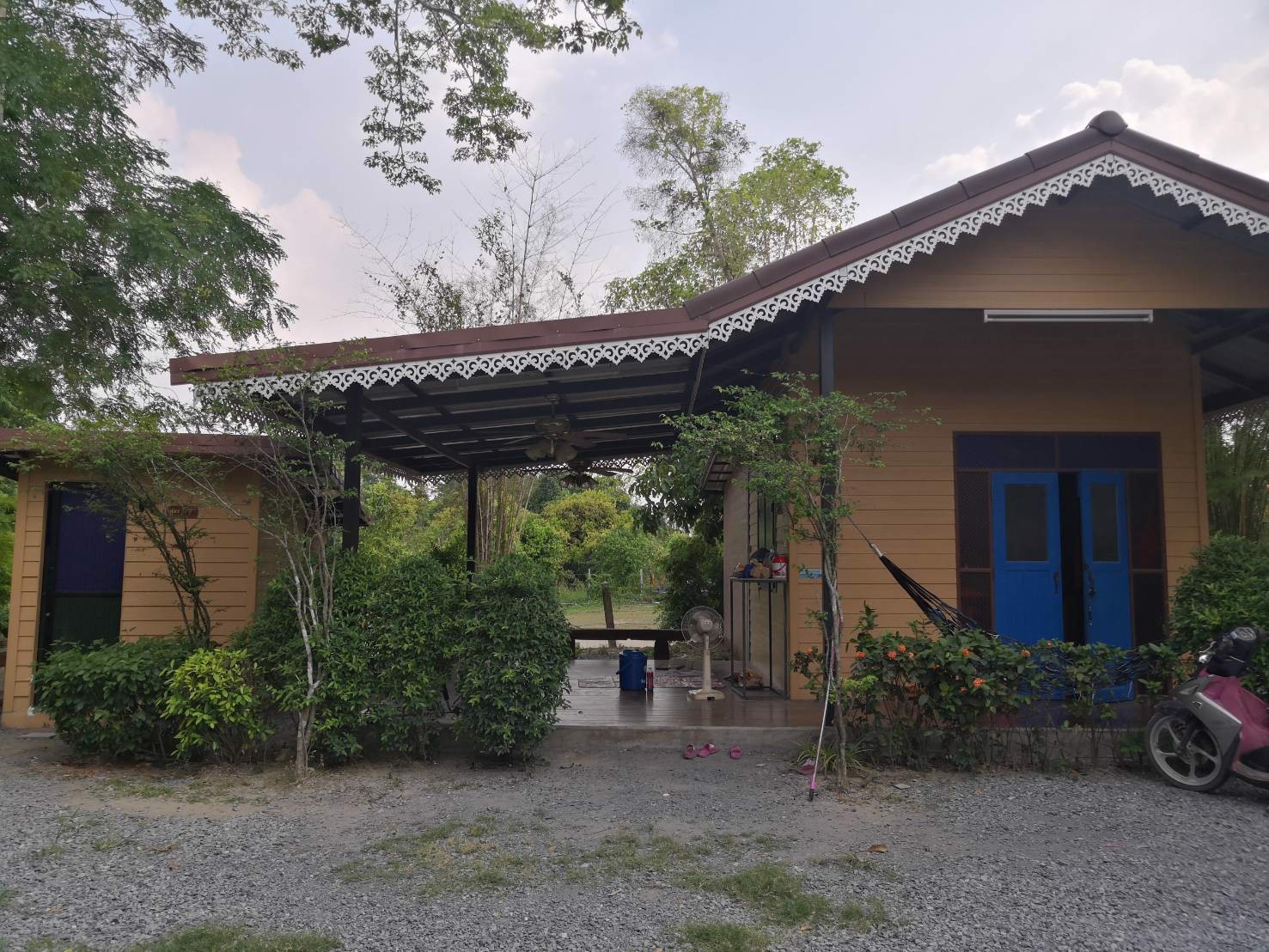 ขายที่ดิน-1ไร่-94-ตารางวา-มีโฉนด-พร้อมบ้านพัก-รีสอร์ท-ใกล้แหล่งท่องเที่ยว