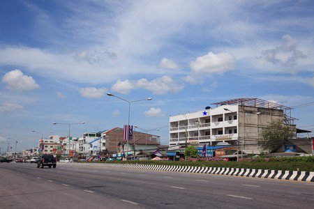 ขายอาคารพาณิชย์-3-ชั้นครึ่ง-ทำเลทอง-1-คูหา-ติดถนนเพชรเกษม-ตลาดไร่ใหม่-สามร้อยยอด