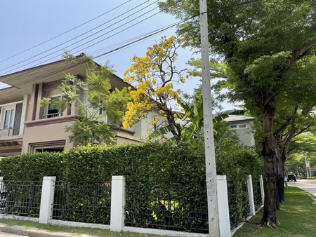 ขายบ้านเดี่ยว-2-ชั้น-หลังมุม-มีสวนสวยงาม-หมู่บ้านเศรษฐสิริ-ประชาชื่น-ทำเลดีมาก