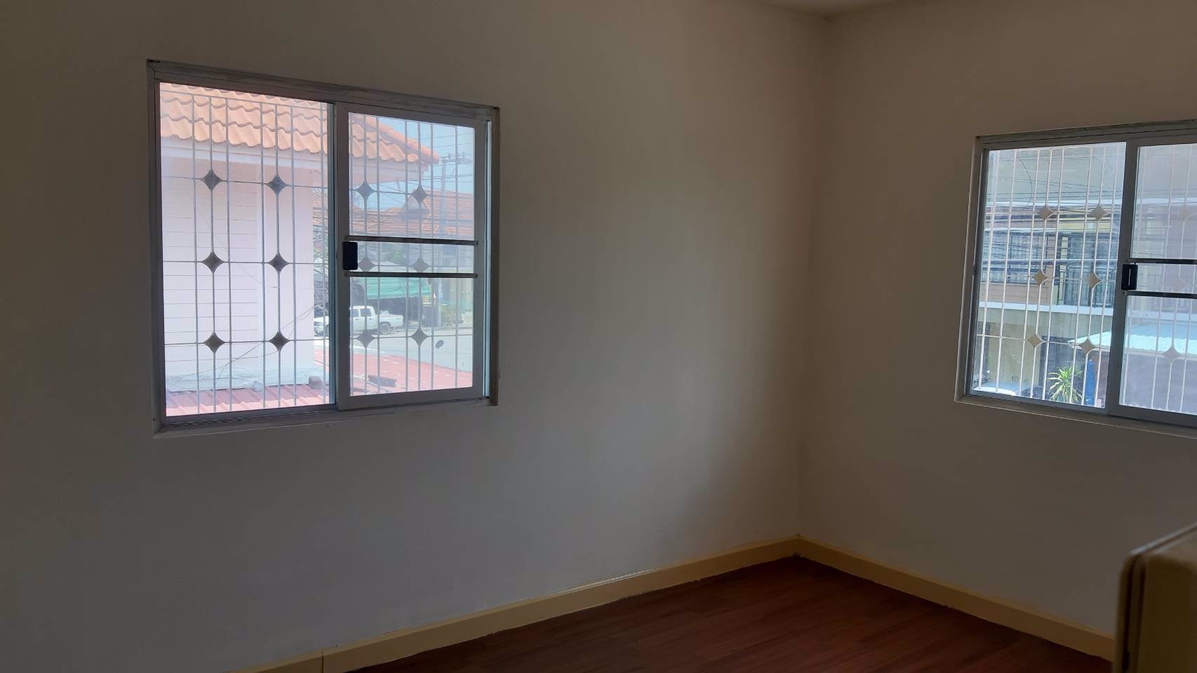 ขายด่วน-บ้านแฝด-2-ชั้น-มพนาลี-ซอยประชาอุทิศ-90-23-ล้านบาท