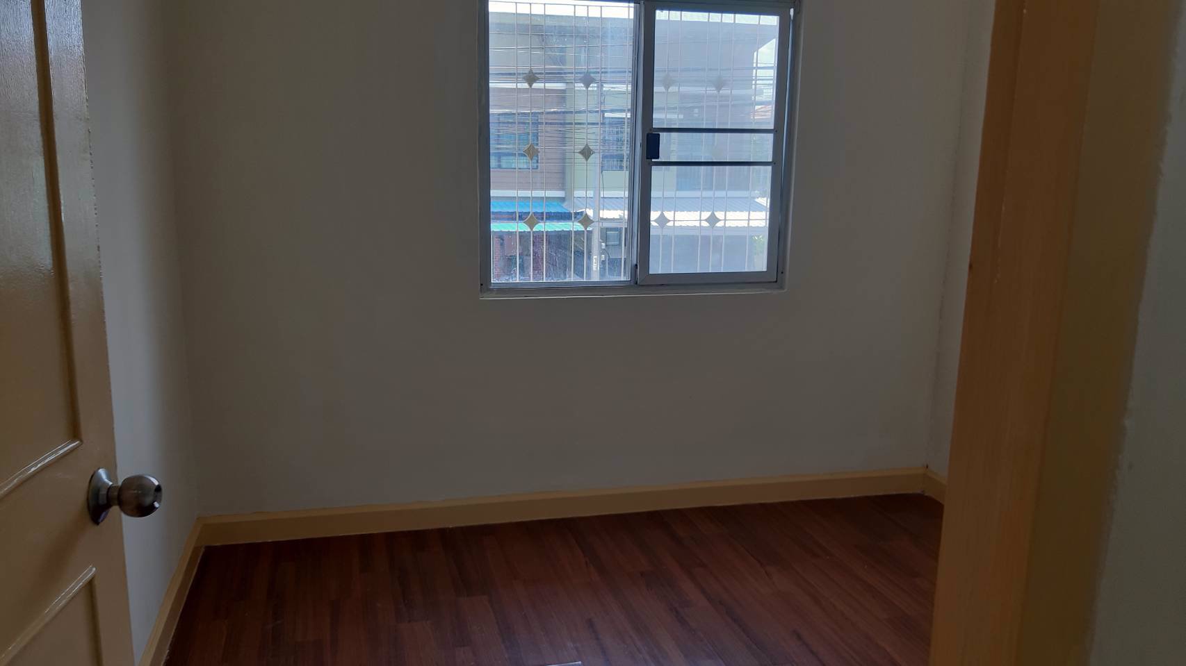 ขายด่วน-บ้านแฝด-2-ชั้น-มพนาลี-ซอยประชาอุทิศ-90-23-ล้านบาท