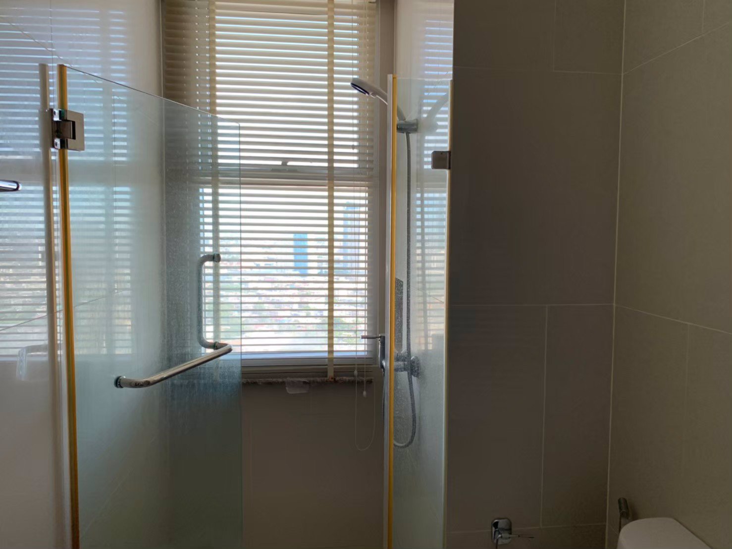 ขายด่วนคอนโดวิลล่า-สาทร-ชั้น-33-ทำเลดี-ติด-bts-กรุงธนบุรี-เฟอร์นิเจอร์ครบ