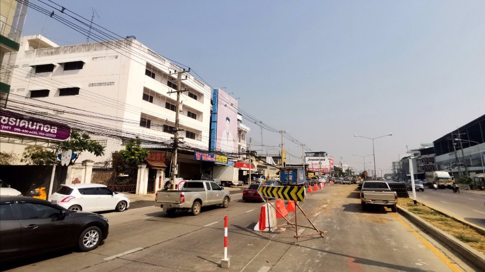 ขายอาคารพาณิชย์-3-คูหา-5-ชั้น-ทำเลดี-เหมาะสำหรับทำธุรกิจ-อำเภอเมือง-จังหวัดเพชรบูรณ์