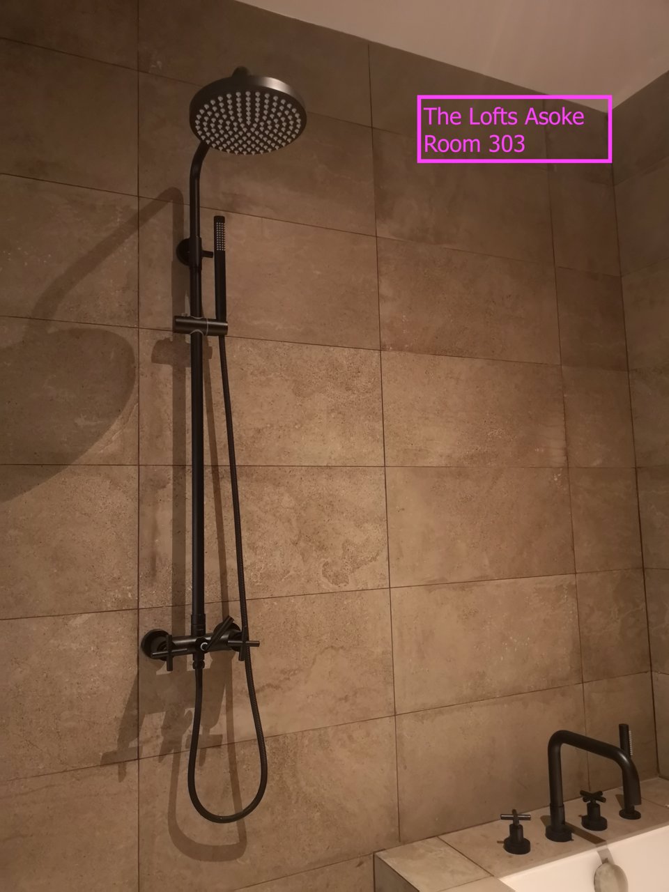 ขายคอนโด-the-lofts-asoke-สวยหรู-ใจกลางเมือง-อโศก-กรุงเทพมหานคร