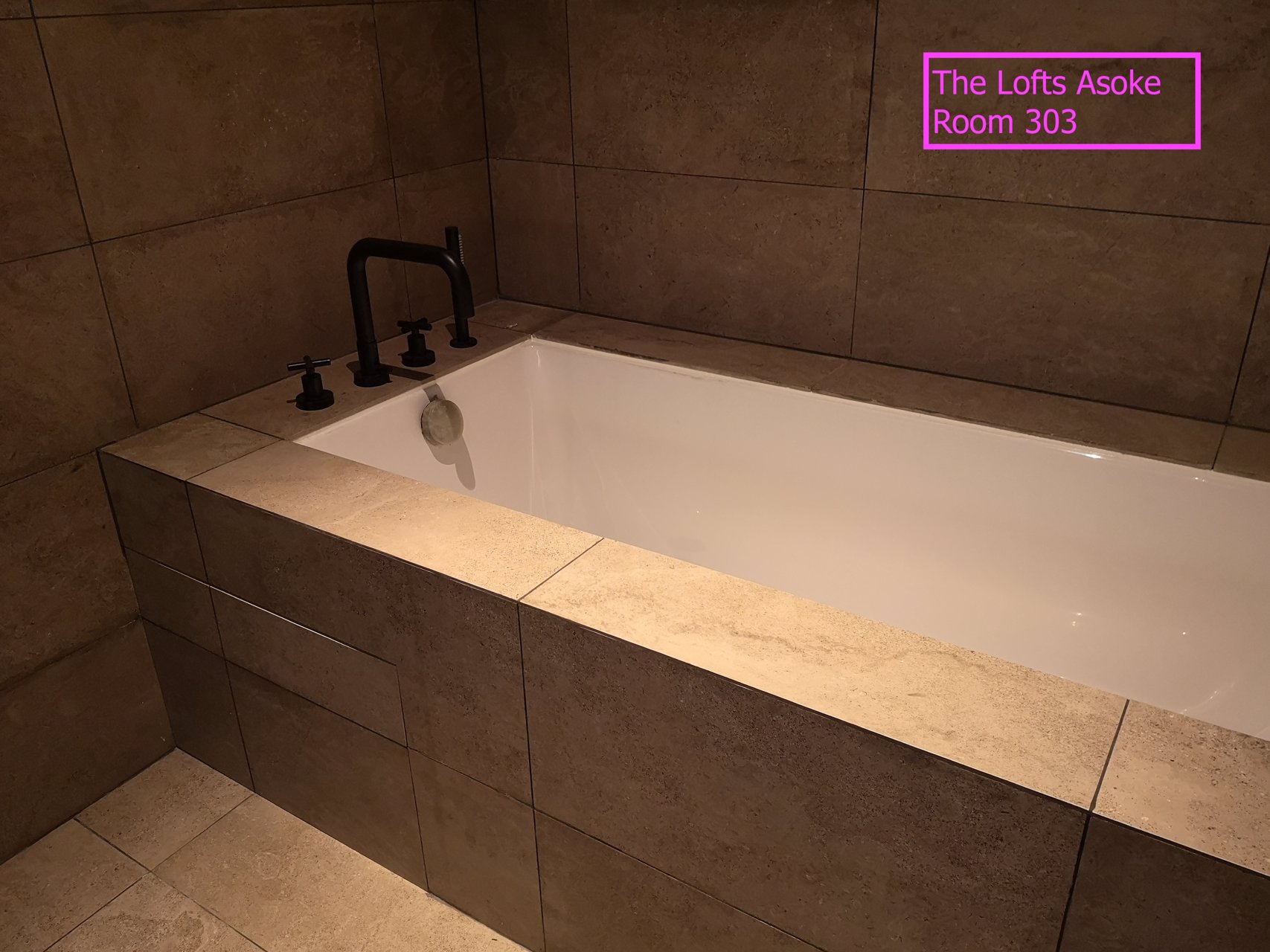 ขายคอนโด-the-lofts-asoke-สวยหรู-ใจกลางเมือง-อโศก-กรุงเทพมหานคร