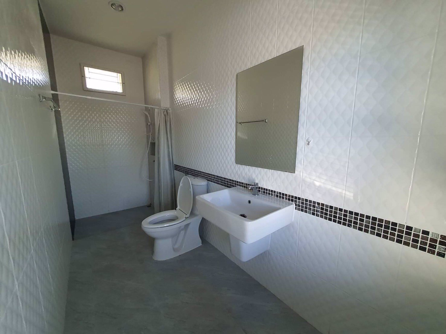 บ้านสวย-ทำเลดี-เข้าเมืองสะดวกด้วยถนน-4-เลนทุกสาย-เมืองอุบลราชธานี