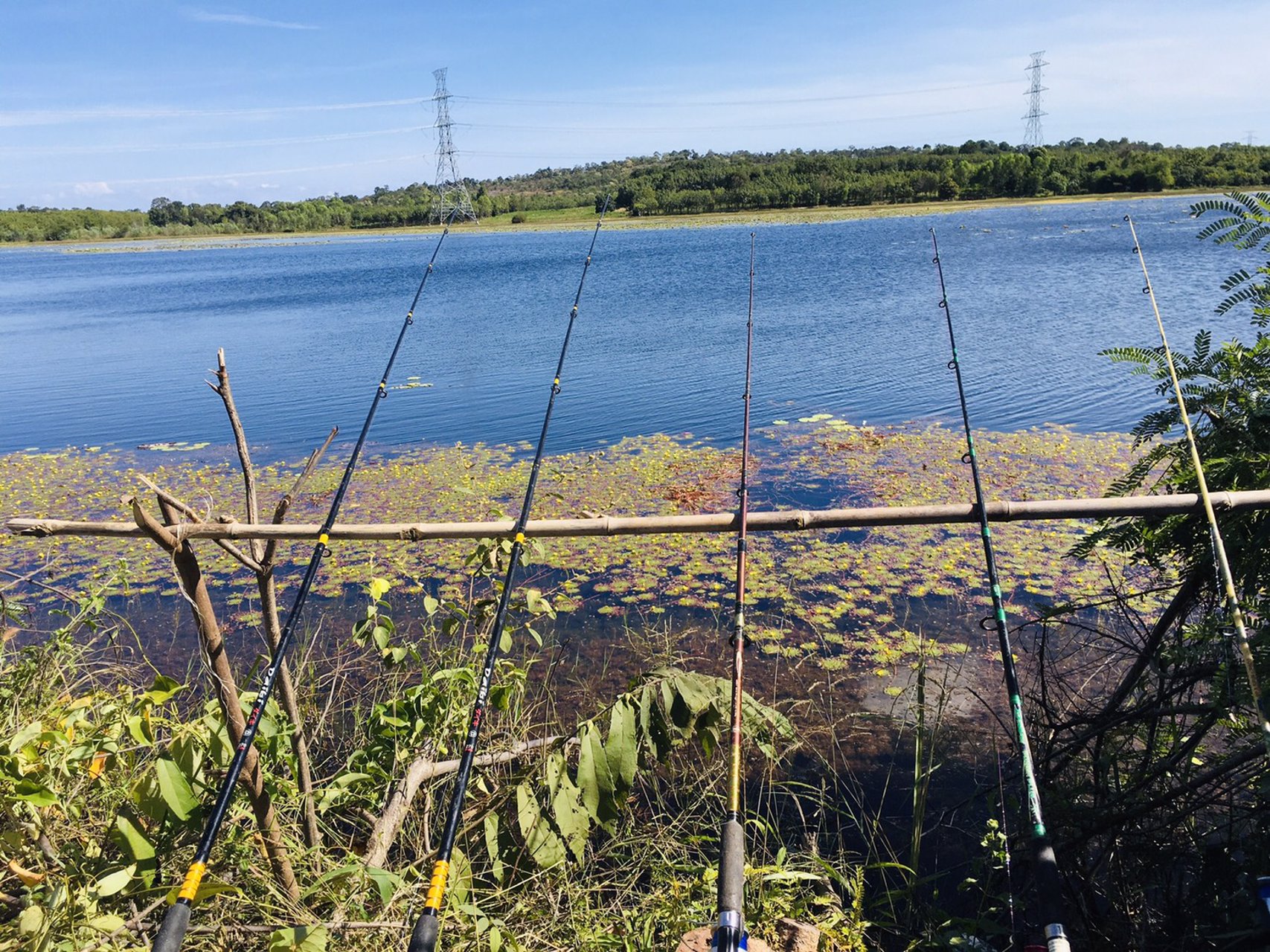 ขายที่ดินโฉนด-ริมอ่างเก็บน้ำบ้านห้วยวังลม-ตำบลคำเขื่อนแก้ว-อำเภอสิรินธร-จังหวัดอุบลฯ