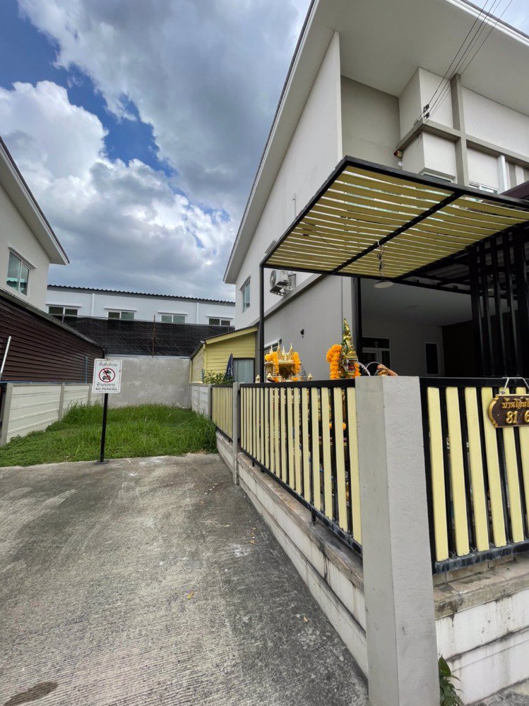 ขายทาวน์โฮมแฝด-2-ชั้น-สภาพนางฟ้า-หมู่บ้านกัสโต้-เพชรเกษม-ทวีวัฒนา-กรุงเทพ