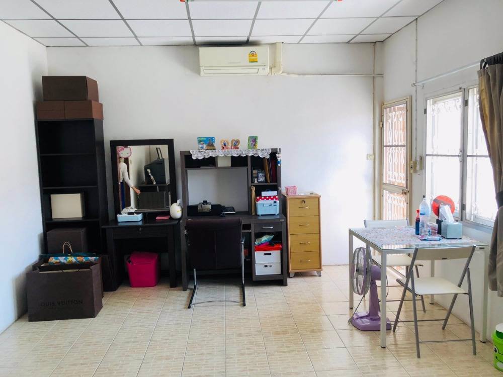 ขายทาวน์เฮาส์-2-ชั้น-หมู่บ้านเรือนแก้ว-ลาดพร้าว-กรุงเทพ-บ้านสวยน่าอยู่