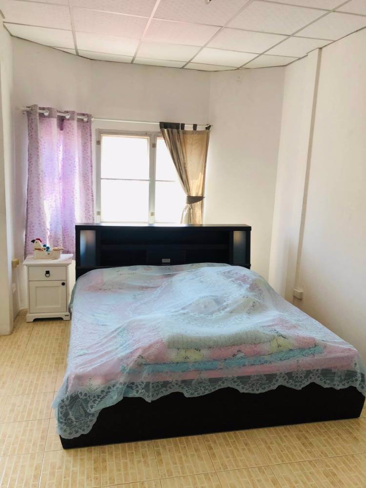 ขายทาวน์เฮาส์-2-ชั้น-หมู่บ้านเรือนแก้ว-ลาดพร้าว-กรุงเทพ-บ้านสวยน่าอยู่