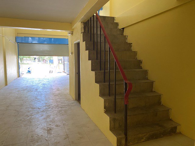 ขายอาคารพาณิชย์-2-ชั้นครึ่ง-ทำเลดี-ย่านการค้า-จังหวัดชลบุรี