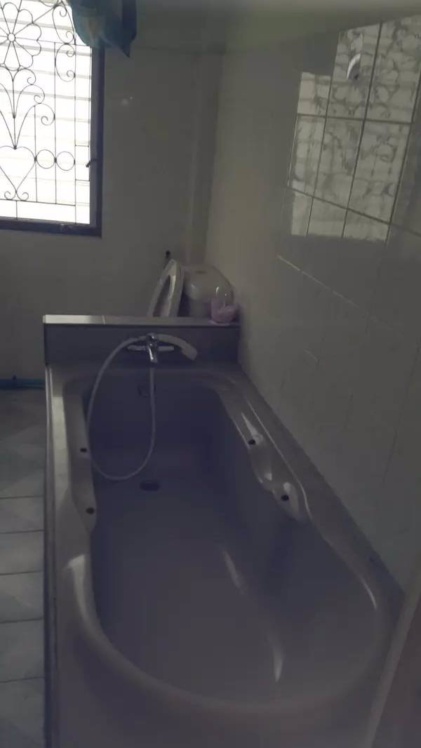 ขายตึกแถว-3-ชั้น-หน้าร้านไปทิศใต้-ทำเลดีพิมพสุตในเมืองขอนแก่น