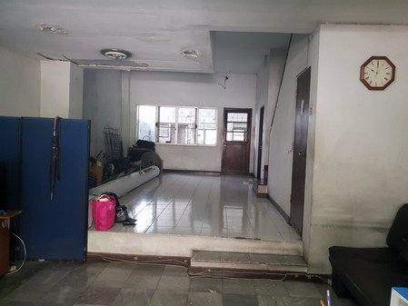 ขายด่วนทาวน์เฮ้าส์-4-ชั้น-หลังมุม-ซอยเทศบาลสงเคราะห์-2-จตุจักร-กรุงเทพมหานคร