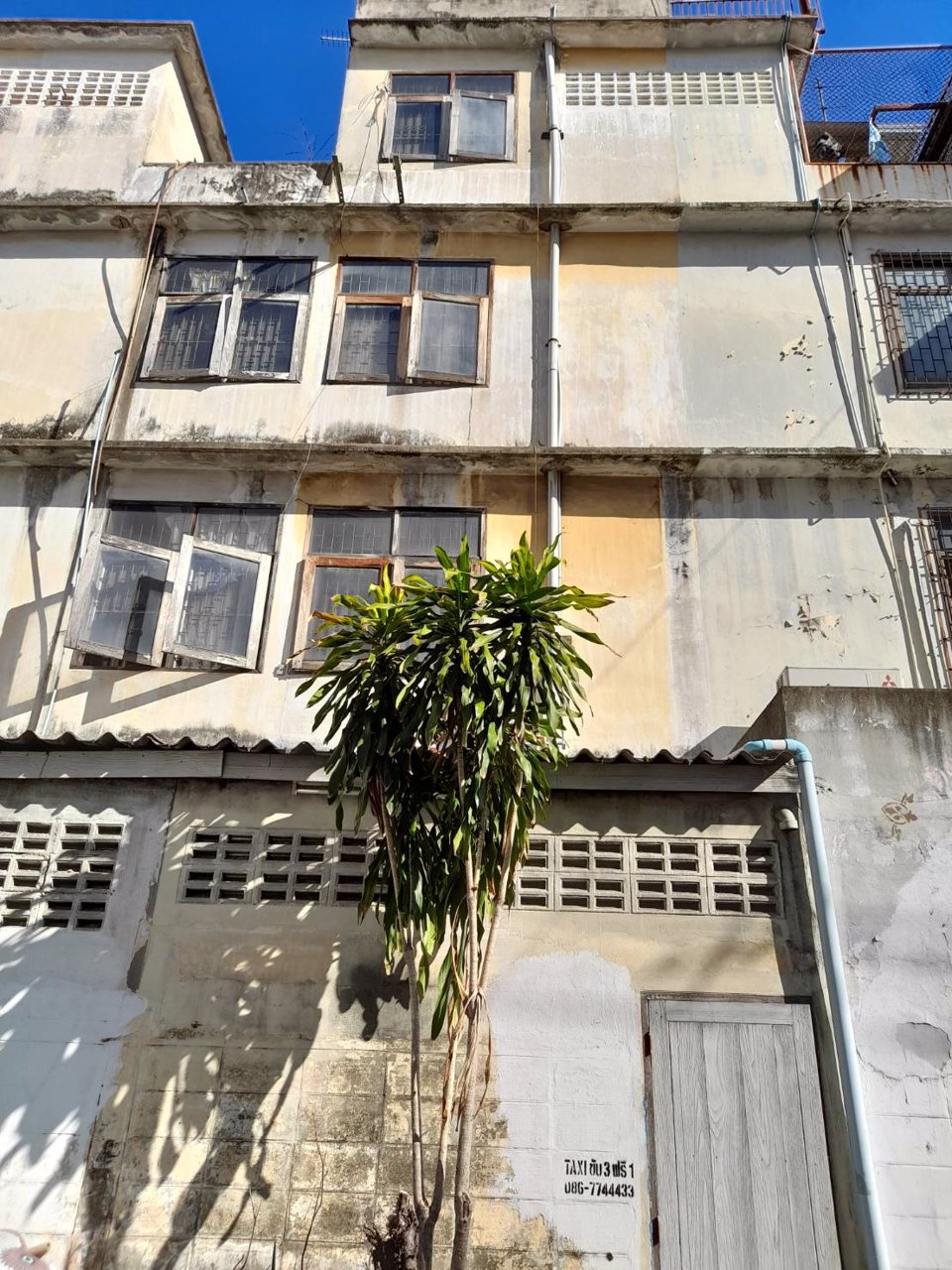 ขายอาคารพาณิชย์-4-ชั้น-ทำเลทอง-ใกล้-mrt-สถานีจรัญฯ-13-กรุงเทพฯ