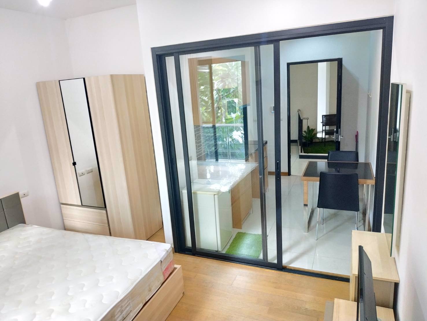 ขายและให้เช่าคอนโดพร้อมอยู่-แบงค์คอก-เฟ-ลิซ-สุขุมวิท-69-สามารถผ่อนตรงกับเจ้าของโดยตรง