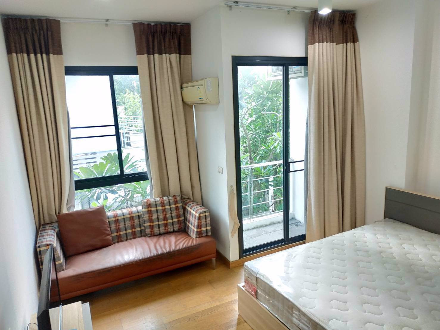 ขายและให้เช่าคอนโดพร้อมอยู่-แบงค์คอก-เฟ-ลิซ-สุขุมวิท-69-สามารถผ่อนตรงกับเจ้าของโดยตรง