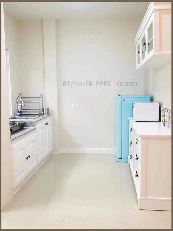 ขายด่วนทาวน์โฮม-2-ชั้น-หมู่บ้าน-pk-park-หทัยราษฎร์-กรุงเทพมหานคร