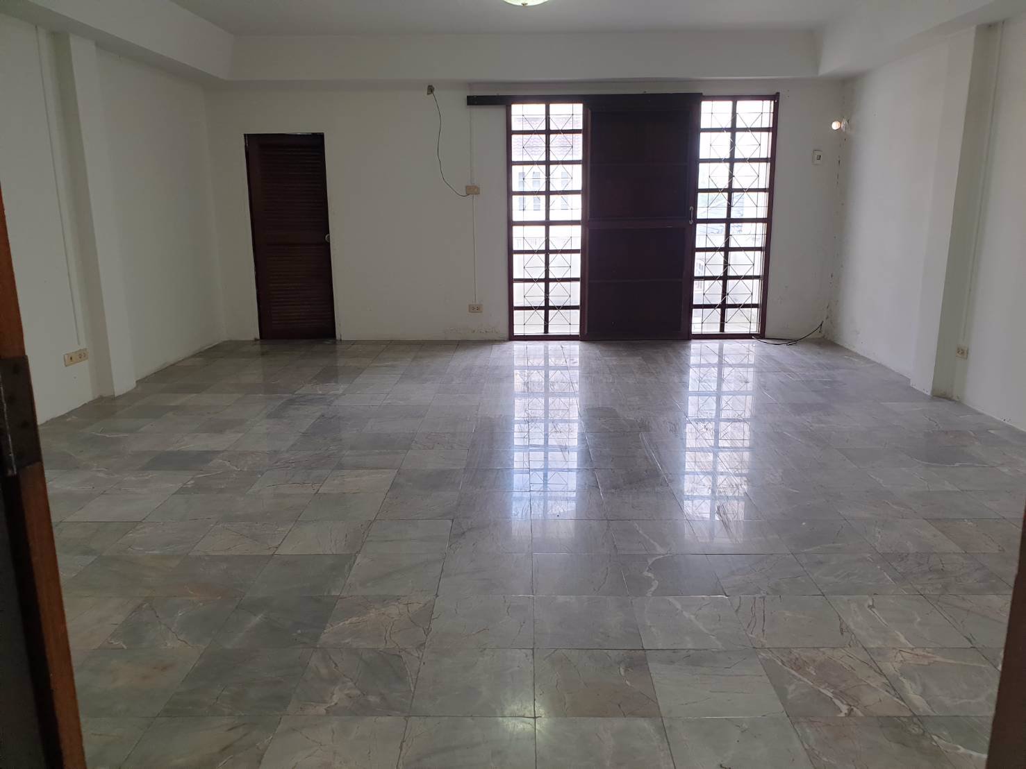 ขายที่ดินพร้อมทาวน์เฮาส์-3-ชั้น-แถวสนามบินน้ำ-ซนนทบุรี-26