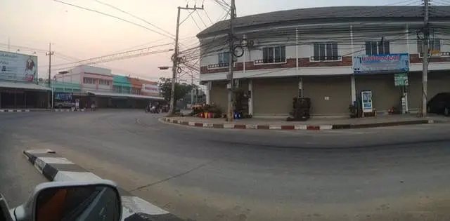 ขายอาคารพาณิชย์-2-ชั้น-ทำเลดี-สี่แยกหมอเลี้ยง-ถนนสระหลวง-เมืองพิจิตร