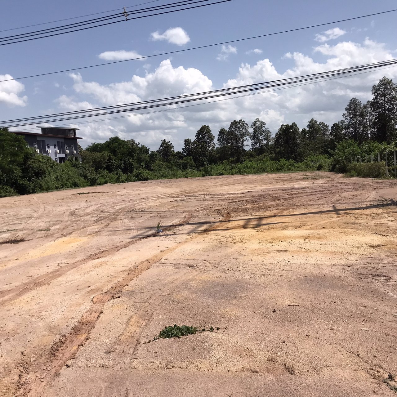 ขายที่ดินติดถนน-ซุปเปอร์สายเชียงใหม่-ลำปาง-ทำเลดี-อำเภอห้างฉัตร-ลำปาง