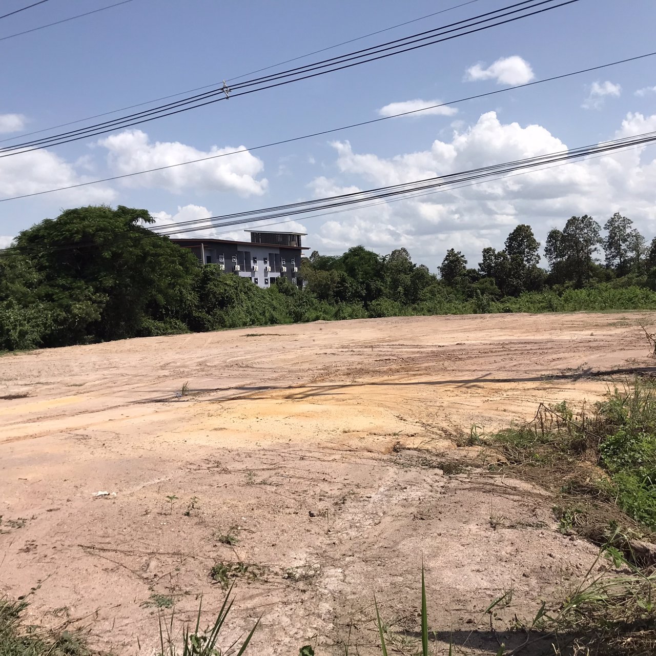 ขายที่ดินติดถนน-ซุปเปอร์สายเชียงใหม่-ลำปาง-ทำเลดี-อำเภอห้างฉัตร-ลำปาง