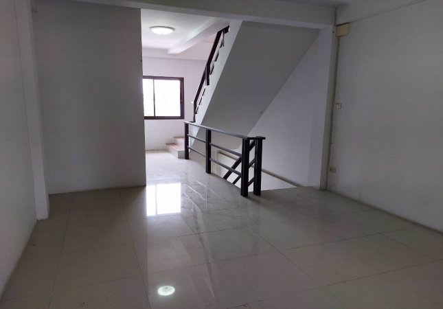 ขายอาคารพาณิชย์-3-ชั้น-ตำบลนาป่า-อำเภอเมือง-จังหวัดชลบุรี