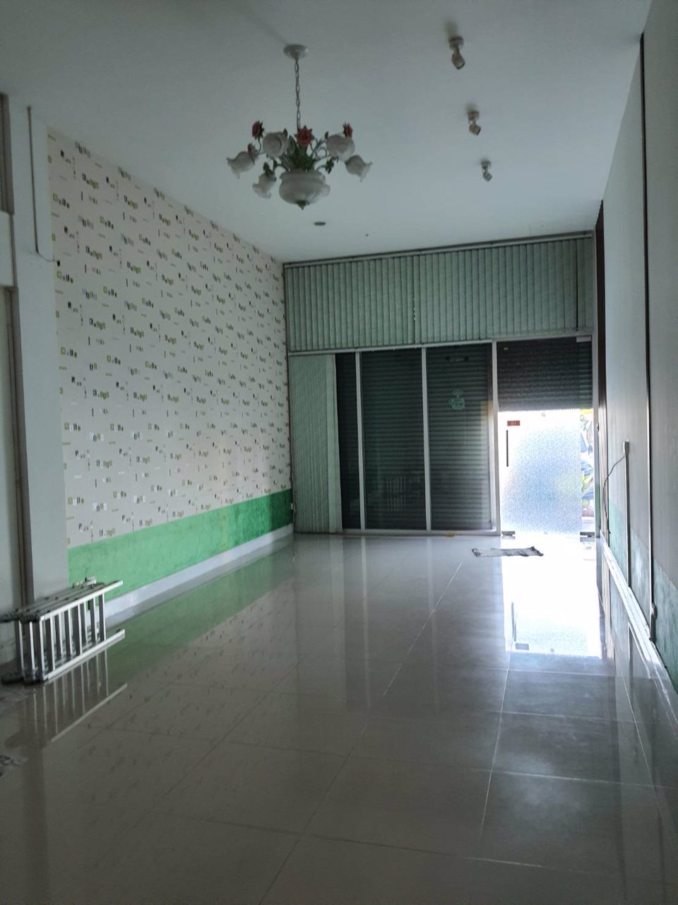 ขายหรือให้เช่าอาคารพาณิชย์-เหมาะทำธุรกิจ-ทรีโอร่มเกล้า-มีนบุรี-กรุงเทพฯ