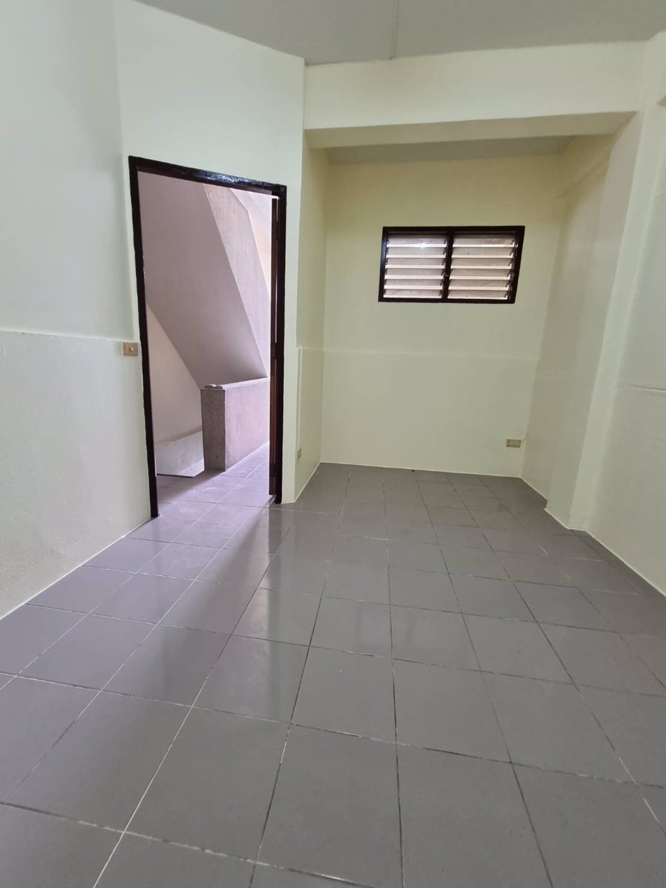 ขาย-เช่า-อาคารพาณิชย์-35-ชั้น-ซอยเรวดี-จังหวัดนนทบุรี