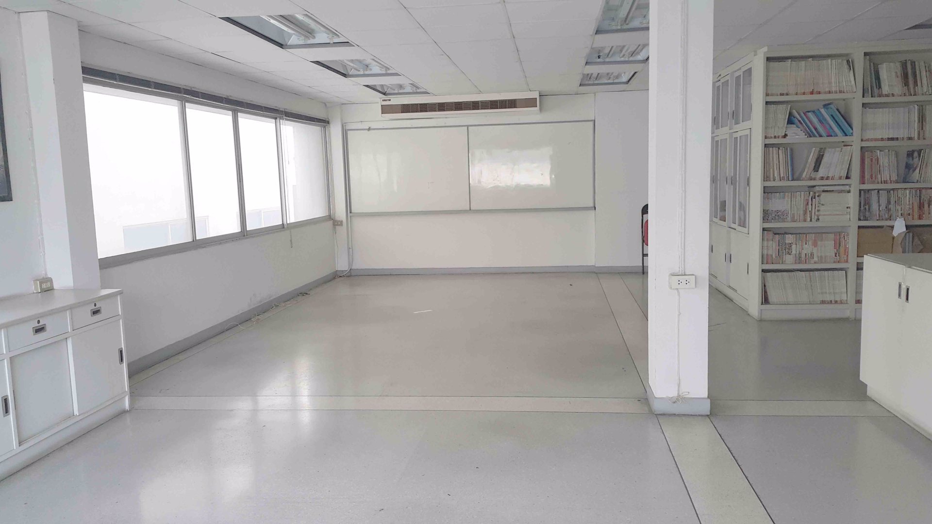 ขายตึกสำนักงานใหญ่-3-ชั้น-มีดาดฟ้าพร้อมห้องคนงาน-ประชาสงเคราะห์2-เข้าทางรัชดาซอย3-ได้