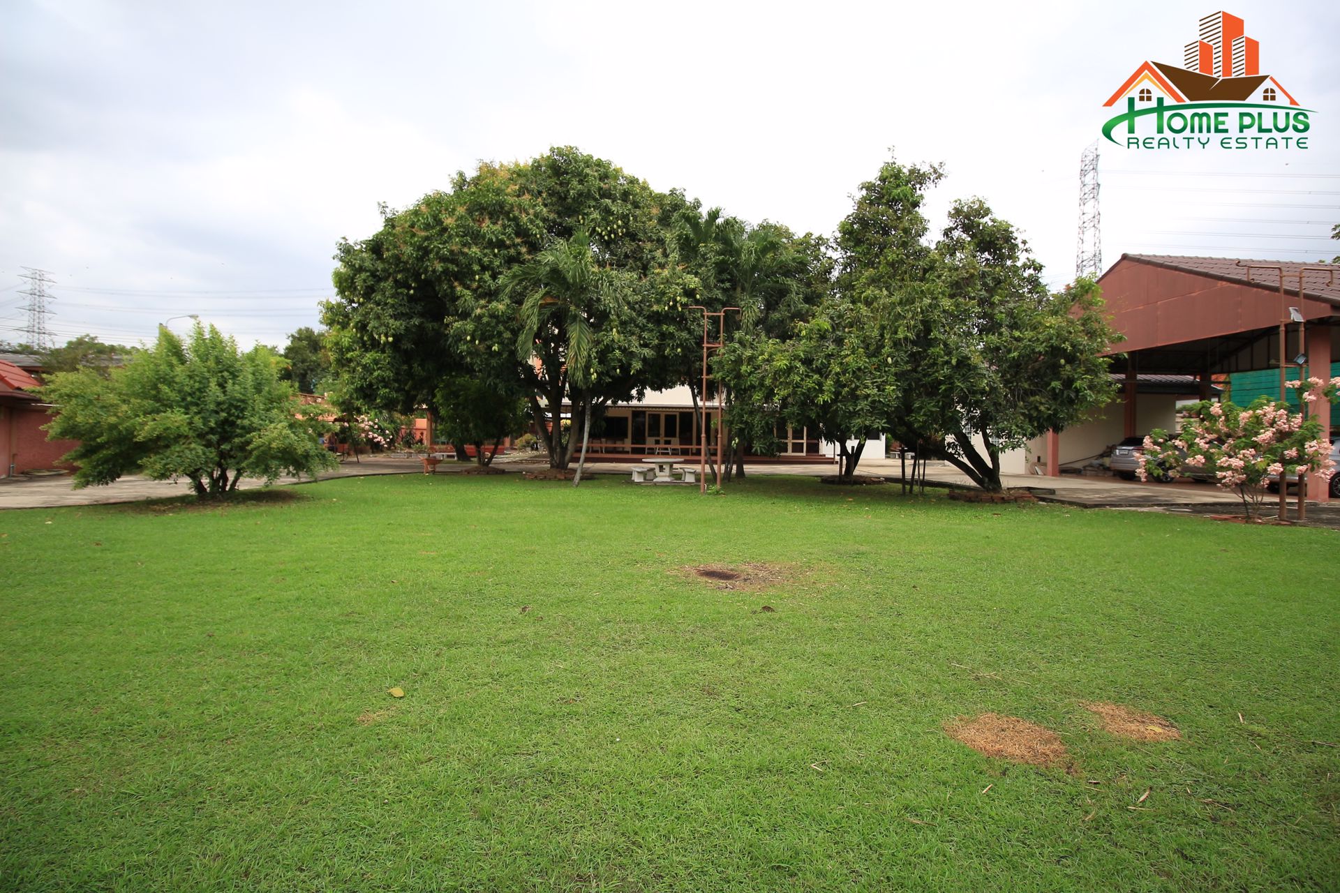 ที่ดินพร้อมสิ่งปลูกสร้าง-ประชานิเวศน์1-ใกล้ตลาดบองมาร์เช่-เลียบคลองประปา