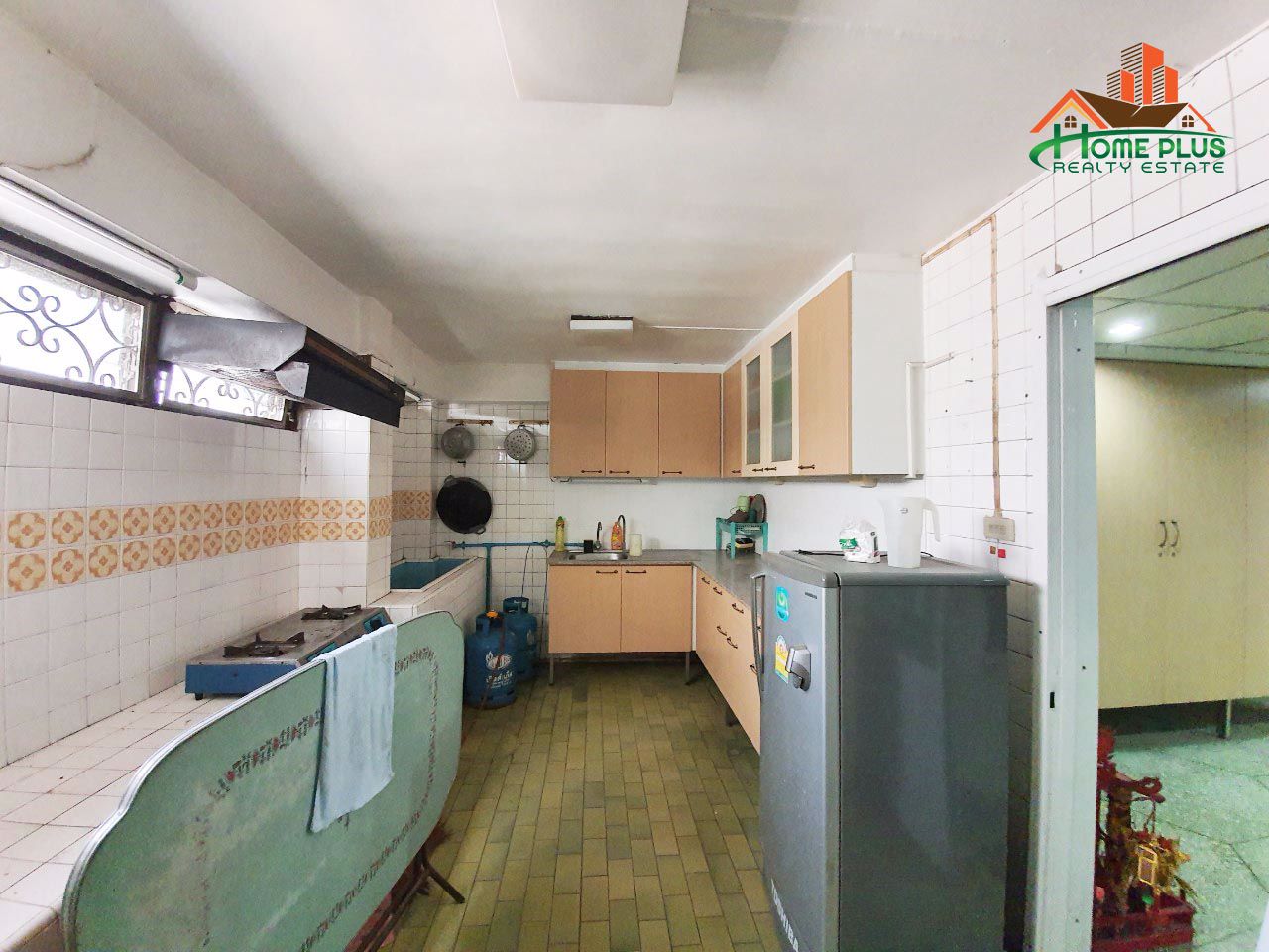 อาคารพาณิชย์-4-ชั้น-2-คูหา-สีลม