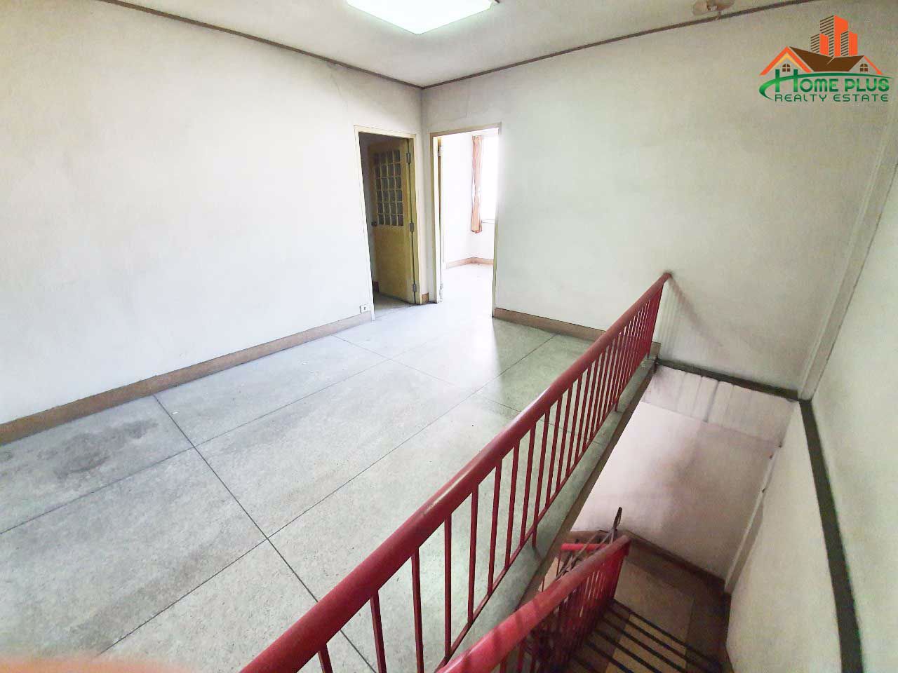 อาคารพาณิชย์-4-ชั้น-2-คูหา-สีลม