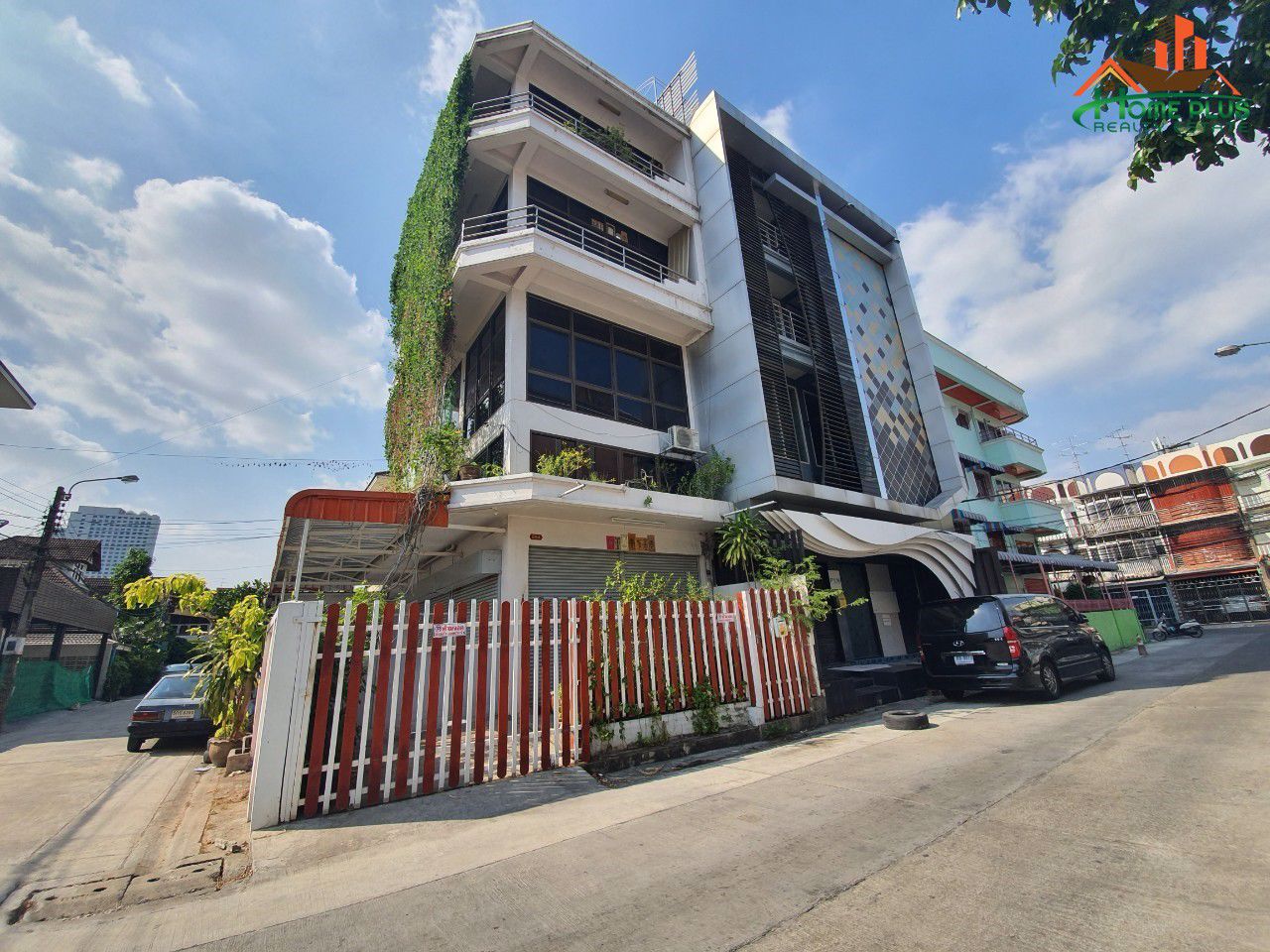 ตึก-4-ชั้น-หลังมุม-ซอยประชาอุทิศ5