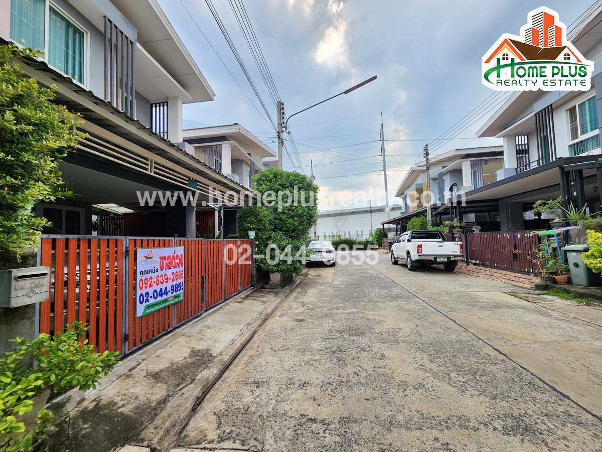 หมู่บ้านเดอะแกรนด์ไทยสมบูรณ์-ถนนรังสิต-นครนายก-ใกล้บิ๊กซีซูเปอร์เซ็นเตอร์รังสิตคลอง3-