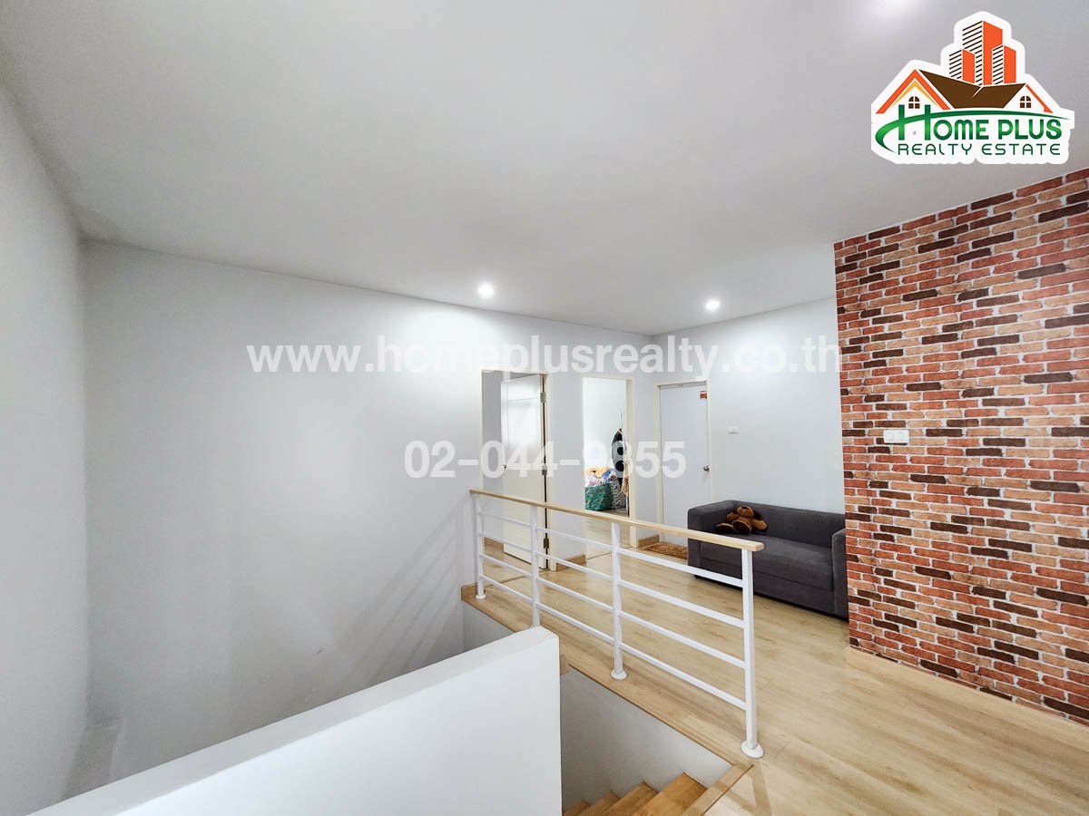 หมู่บ้านเดอะแกรนด์ไทยสมบูรณ์-ถนนรังสิต-นครนายก-ใกล้บิ๊กซีซูเปอร์เซ็นเตอร์รังสิตคลอง3-