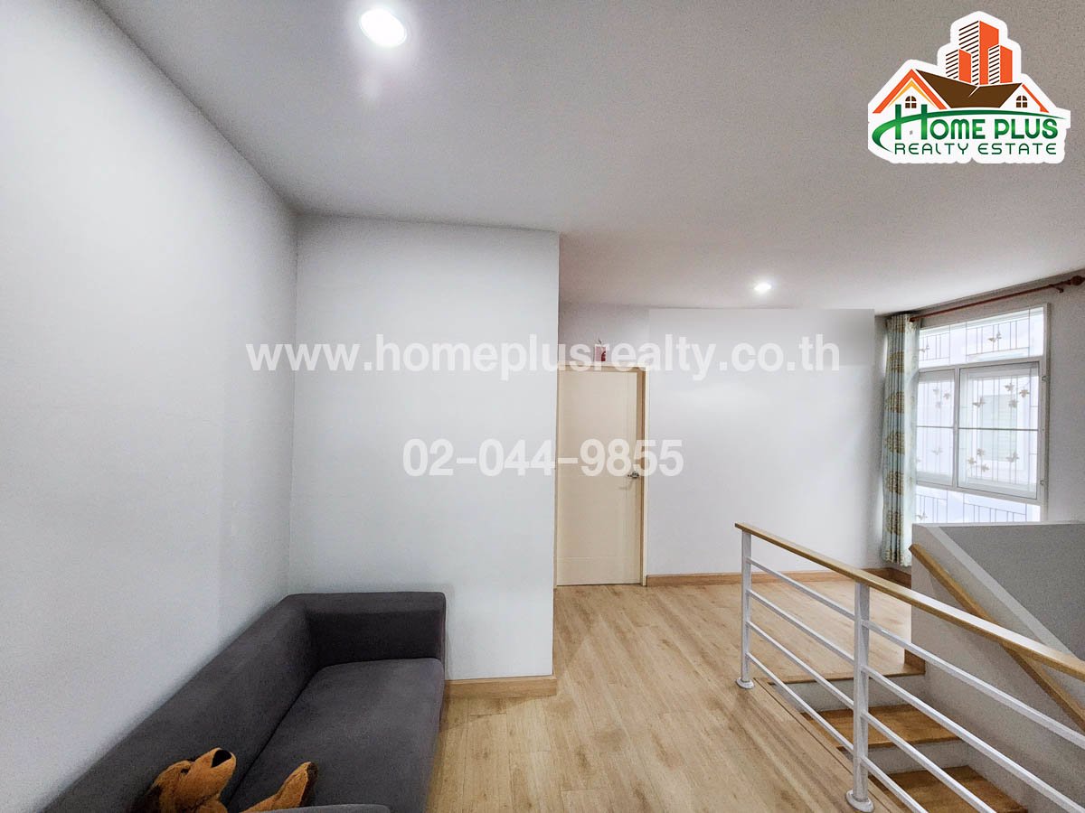 หมู่บ้านเดอะแกรนด์ไทยสมบูรณ์-ถนนรังสิต-นครนายก-ใกล้บิ๊กซีซูเปอร์เซ็นเตอร์รังสิตคลอง3-