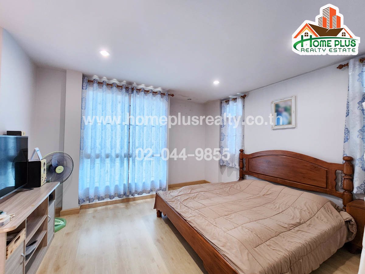 หมู่บ้านเดอะแกรนด์ไทยสมบูรณ์-ถนนรังสิต-นครนายก-ใกล้บิ๊กซีซูเปอร์เซ็นเตอร์รังสิตคลอง3-