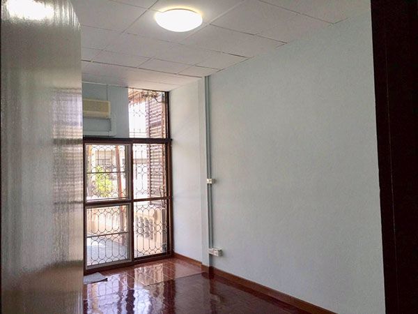 ทาวน์เฮ้าส์-3-ห้องนอน-เพื่ออยู่อาศัย-ใกล้-bts-ปุณณวิถี-a-2-storey-townhouse-3-beds-for-residence