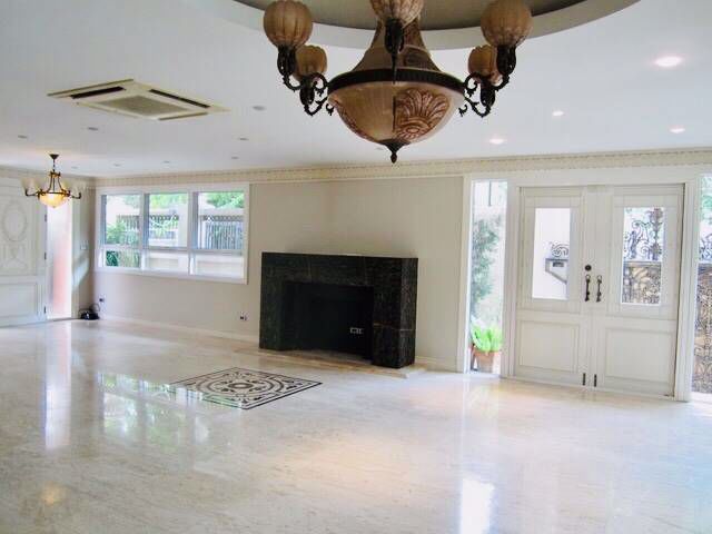 บ้านเดี่ยวหรู-พร้อมสระว่ายน้ำส่วนตัว-ซอยเอกมัย-single-house-with-private-pool-in-soi-ekamai