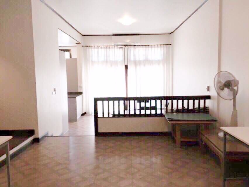 ทาวน์โฮมสวยในหมู่บ้าน-เพื่ออยู่อาศัย-town-home-in-compound-for-residence