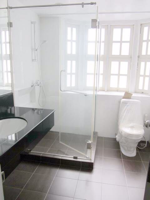 บ้านเดี่ยวระเบียงใหญ่ในซอยหลังสวน-4ห้องนอน-single-house-in-soi-lungsuan-for-residence