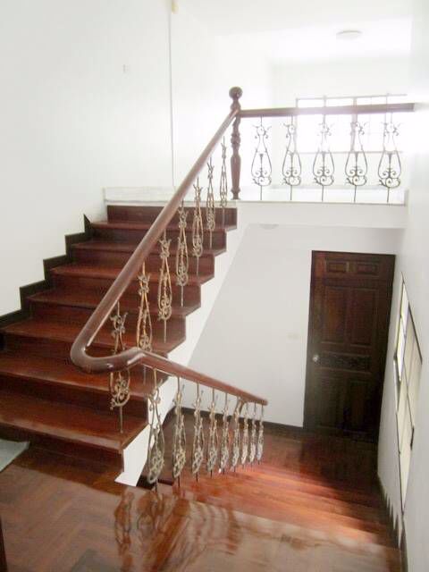 บ้านเดี่ยวระเบียงใหญ่ในซอยหลังสวน-4ห้องนอน-single-house-in-soi-lungsuan-for-residence