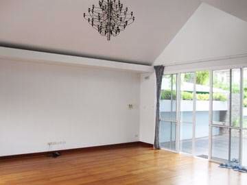 บ้านเดี่ยวหรู-พร้อมสระส่วนตัวซอยเอกมัย-single-house-with-private-pool-in-soi-ekamai