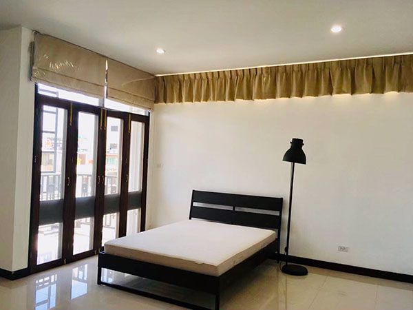 ทาวน์เฮ้าส์-เพื่อพักอาศัย-ใกล้-bts-พระโขนง-และ-แอร์พอร์ตลิ้งค์-town-house-for-residence-close-bts