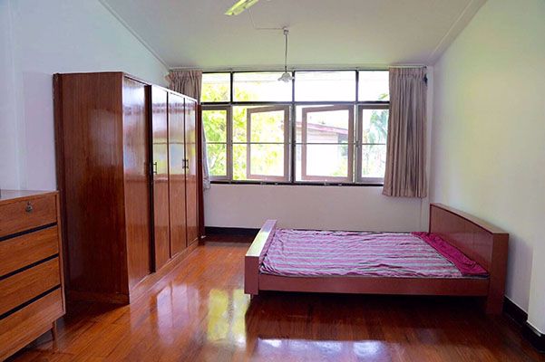 ให้เช่า-บ้านเดี่ยว-พร้อมสวนใหญ่รอบบ้าน-ใกล้-bts-พร้อมพงษ์-for-rent-a-single-house-for-residence