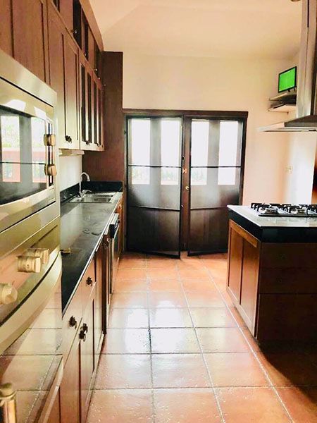 บ้านเดี่ยว-มีสระว่ายน้ำส่วนตัว-ใกล้-bts-ทองหล่อ-a-single-house-with-private-pool-for-residence