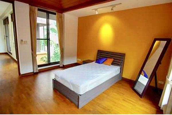 บ้านสวย-ในหมู่บ้าน-พร้อมเฟอร์นิเจอร์-ใกล้-bts-ทองหล่อ-house-in-compound-closed-bts-thonglor