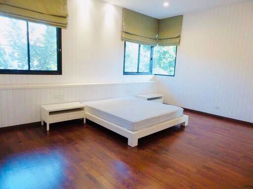 บ้านเดี่ยวขนาดใหญ่มาก-เพื่ออยู่อาศัย-ในซอยสุขุมวิท-71-a-big-single-house-with-nice-garden