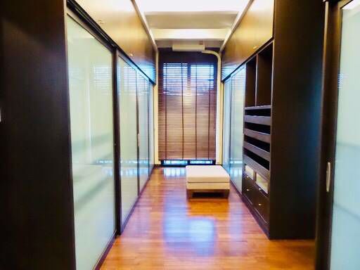 บ้านเดี่ยวขนาดใหญ่มาก-เพื่ออยู่อาศัย-ในซอยสุขุมวิท-71-a-big-single-house-with-nice-garden