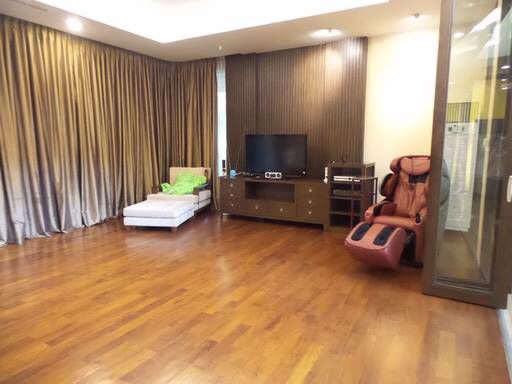 บ้านเดี่ยวขนาดใหญ่มาก-เพื่ออยู่อาศัย-ในซอยสุขุมวิท-71-a-big-single-house-with-nice-garden